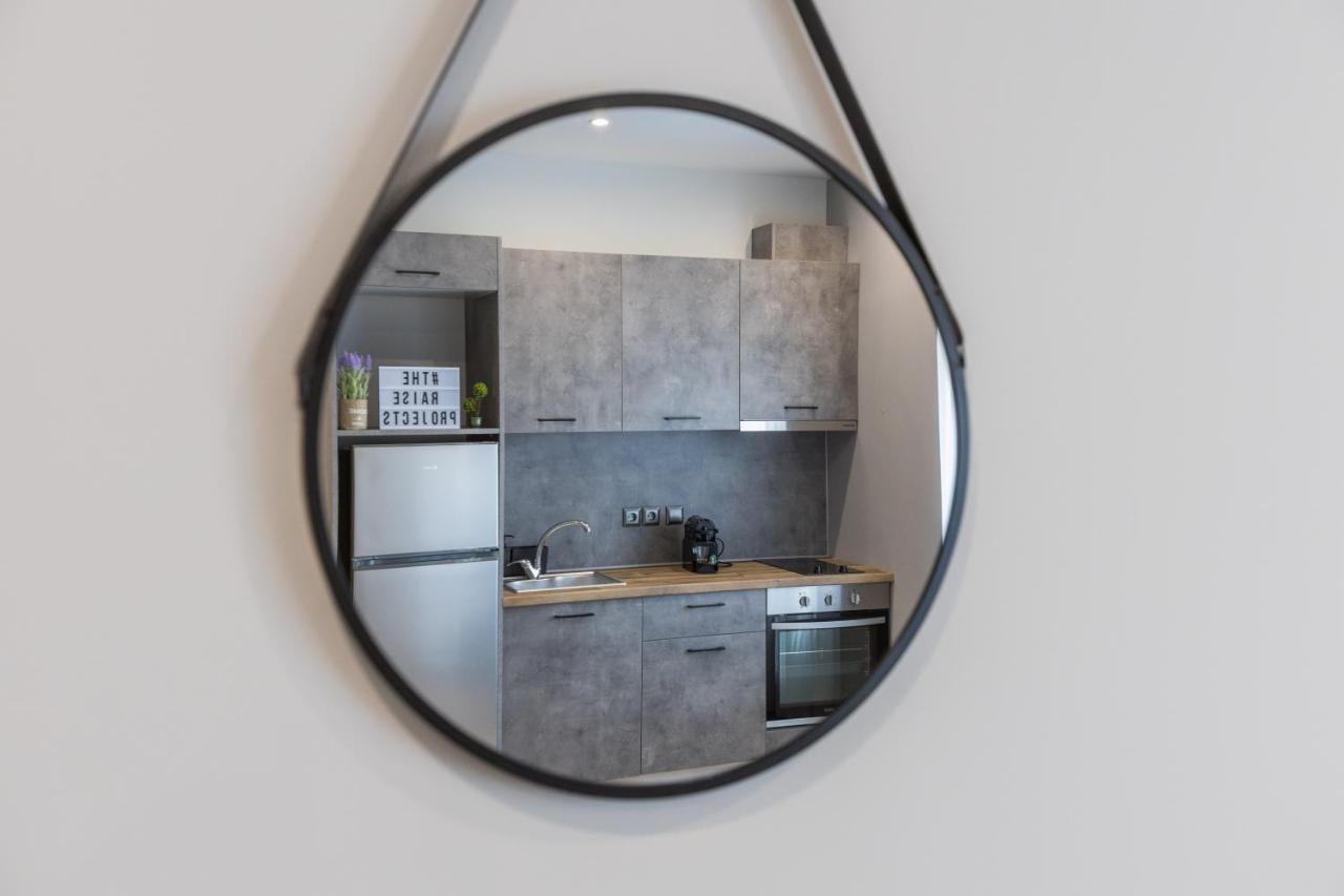 Raise Acropolis Project Apartment *